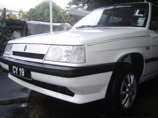 d'occasion Renault 9 TC with 1.4 l engine | 1988 9 TC with 1.4 l engine ...