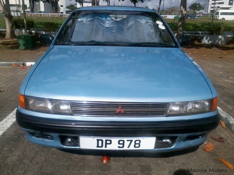 Mitsubishi lancer gl