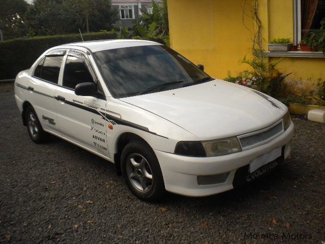 Лансер 1998. Митсубиси GLX 1998. Лансер GLX. Mitsubishi Lancer 1998. Mitsubishi Lancer gl XL.