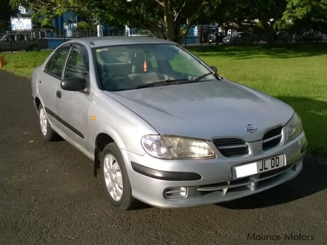 Nissan sunny 2000 год