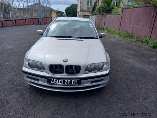 Bmw 310i автомобиль