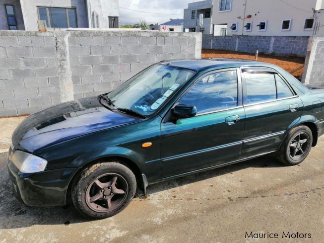 Mazda 323 2001