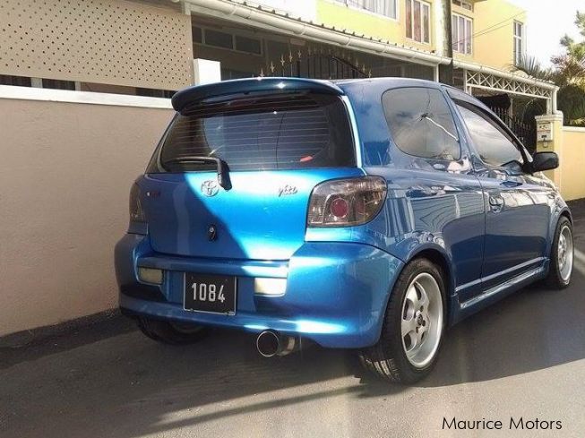 Toyota vitz rs 2001