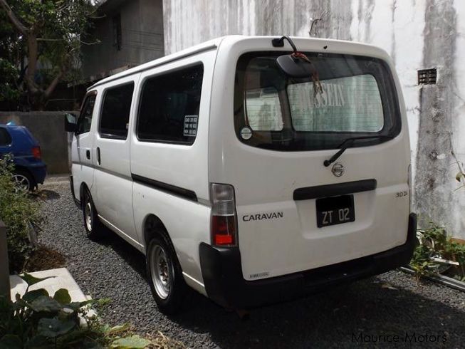 Nissan caravan 2002