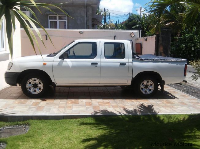 Used Nissan Hardbody | 2003 Hardbody for sale | Plaine des Papayes