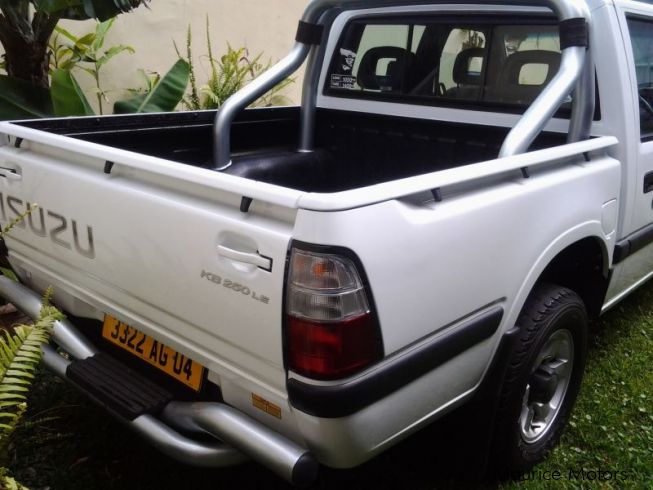 Used Isuzu Kb 250 Le 2004 Kb 250 Le For Sale Curpipe Isuzu Kb 250 Le Sales Isuzu Kb 250 Le 