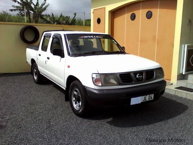 Used Nissan Hardbody 2.7 | 2004 Hardbody 2.7 for sale | saint julien ...