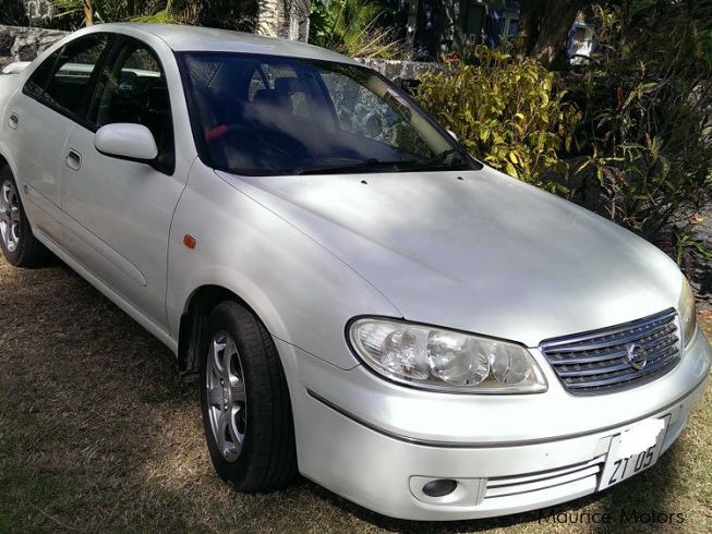 Nissan sunny ex saloon