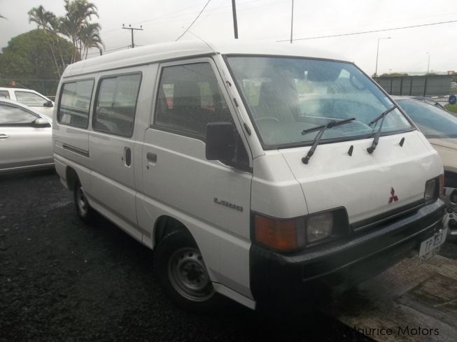 Used Mitsubishi L300 - 12 SEATS  2009 L300 - 12 SEATS for 