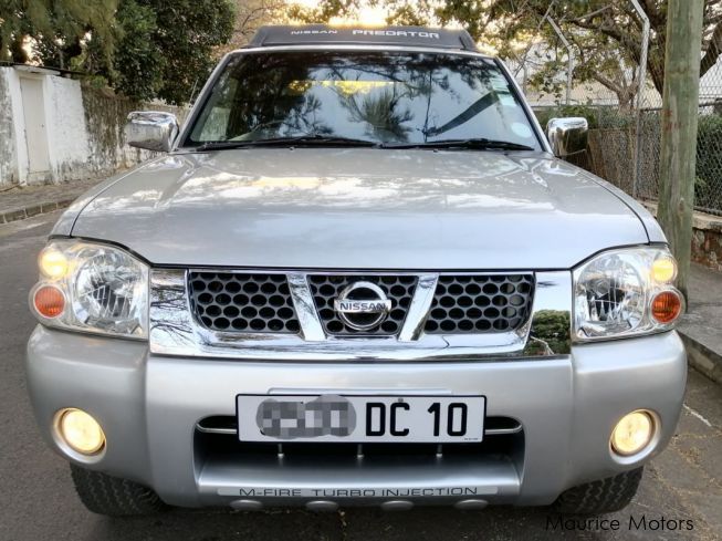 Nissan np300 2010