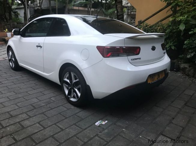 Kia cerato koup 2011