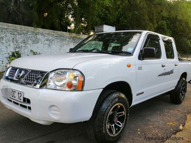 Nissan np300 2012