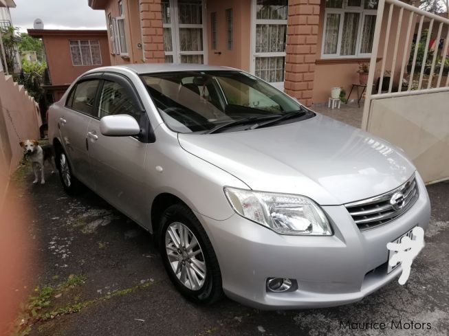 Toyota corolla axio 2012