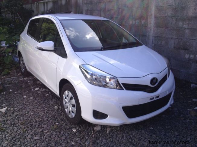 Used Toyota VITZ - PEARL WHITE  2012 VITZ - PEARL WHITE 