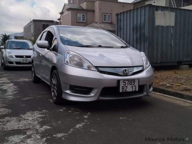 Honda fit shuttle 2013