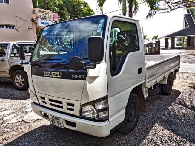 Used Isuzu NHR  2013 NHR for sale  Triolet Isuzu NHR 