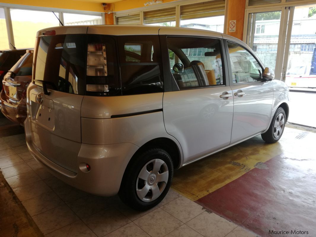 Used Toyota Sienta 7-Seater | 2014 Sienta 7-Seater for sale | Eau