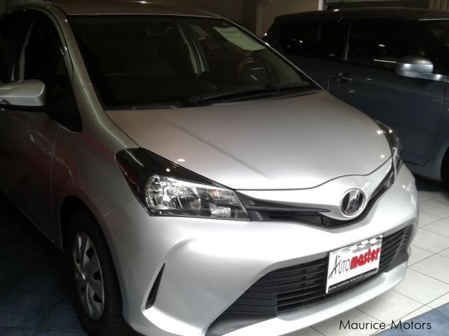 Used Toyota Vitz Silver New Shape 2014 Vitz Silver