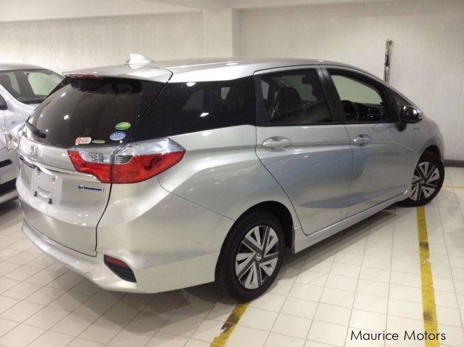 Honda shuttle hybrid 2015