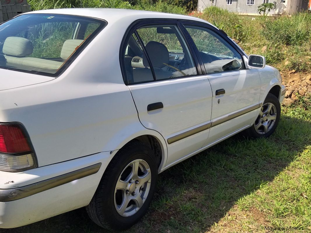 Toyota corsa 1998 хэтчбек