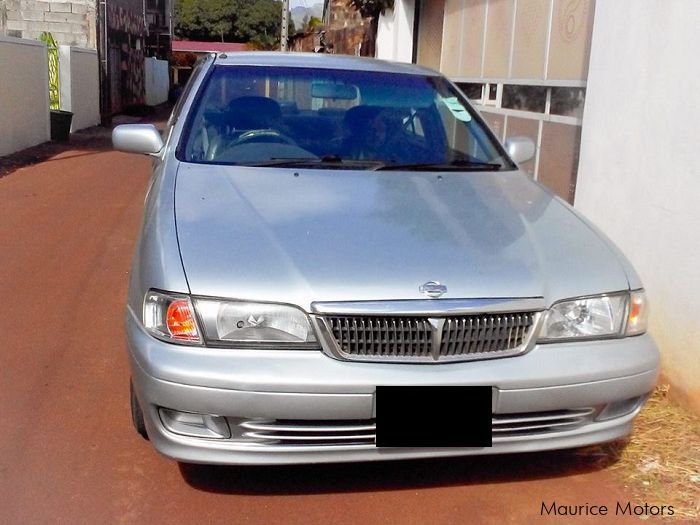 Nissan sunny ex saloon