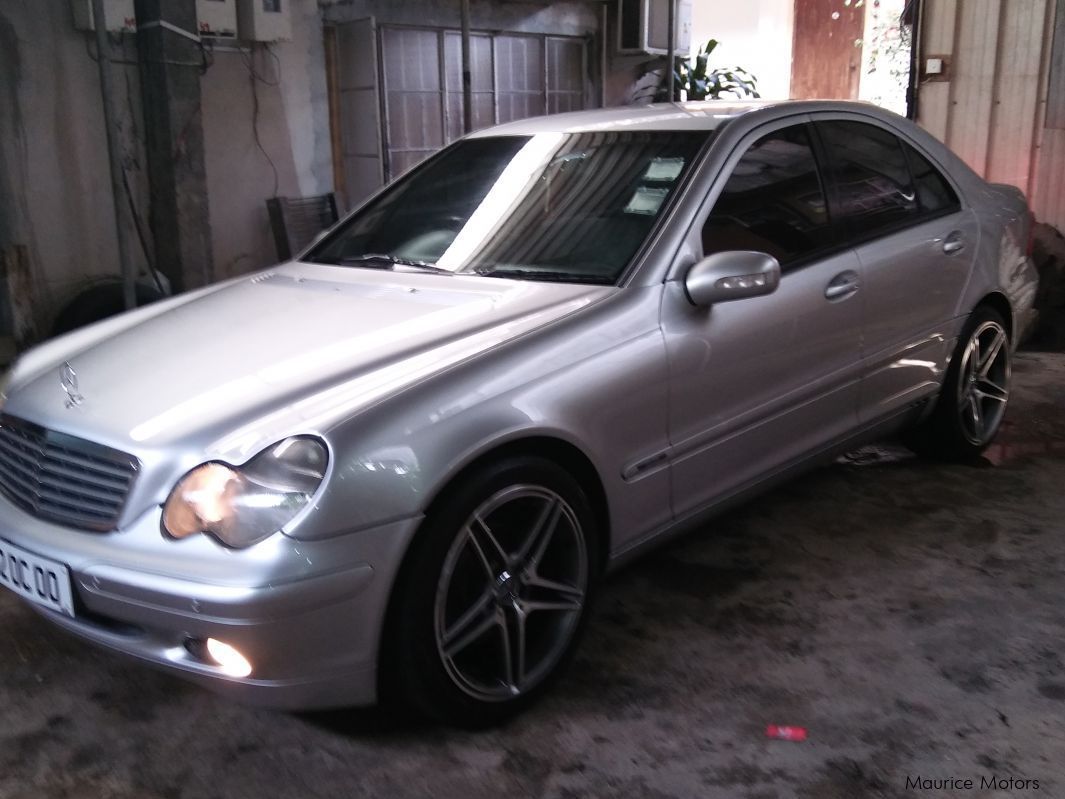 Mercedes-Benz C180 (w203) in Mauritius