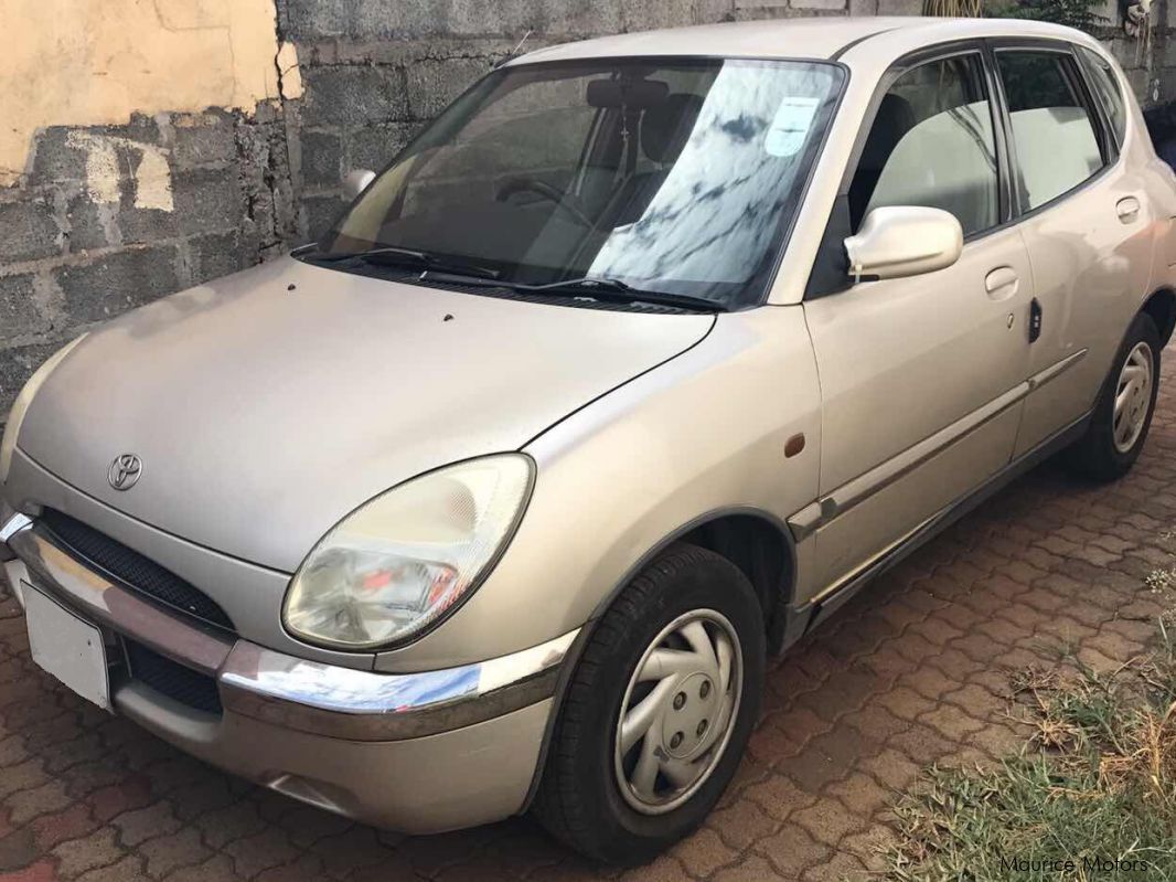 Used Toyota Duet  2000 Duet for sale  Pointes aux Sable 