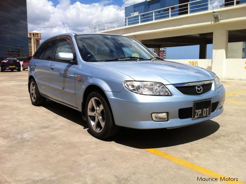 Автомобиль фамилия. Mazda familia 2001. Мазда 323 familia 2001. Мазда фамилия 2001 хэтчбек. Мазда фамилия 2010 механика.