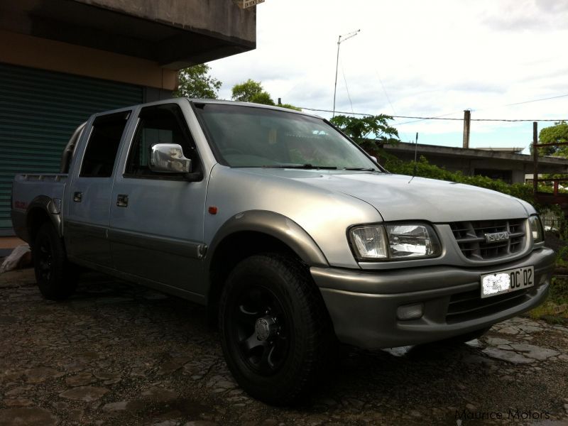 Pick up japanese. Isuzu пикап 2002. Isuzu пикап дизель 2008. Исузу пикап 2001. Isuzu Pickup.