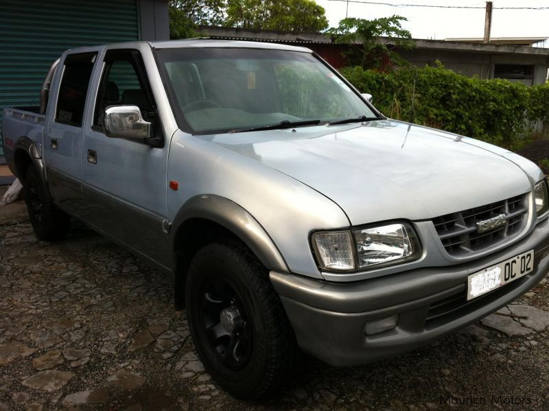 Pick up japanese. Isuzu пикап 2002. Исудзу Джимми 1991. Исузу пикап 1998. Пикап Isuzu 1994 года.