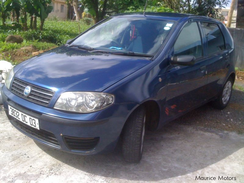 Used Fiat Punto 03 Punto For Sale Royal Road La Flora Fiat Punto Sales Fiat Punto Price Rs 185 000 Used Cars