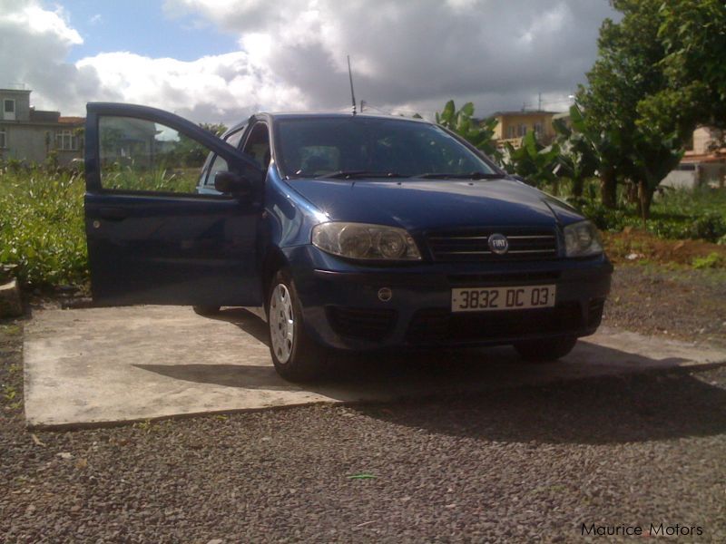 Used Fiat Punto 2003 Punto For Sale Royal Road La Flora Fiat Punto Sales Fiat Punto Price Rs 190 000 Used Cars