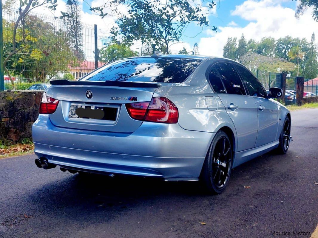 BMW 320i in Mauritius