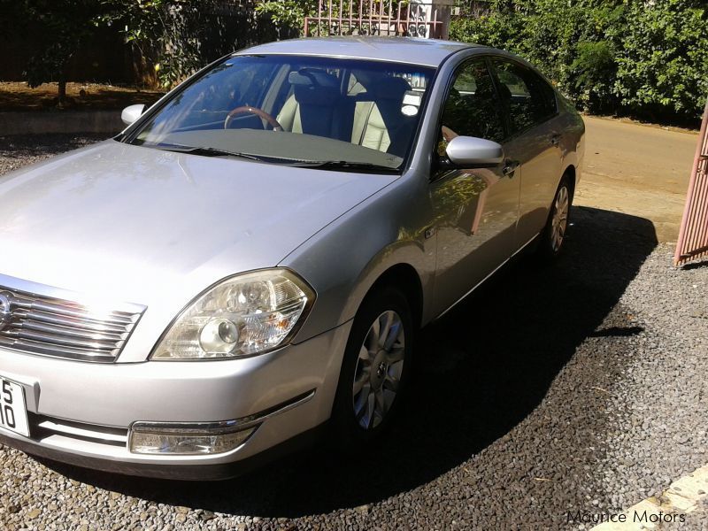 nissan cefiro 2010