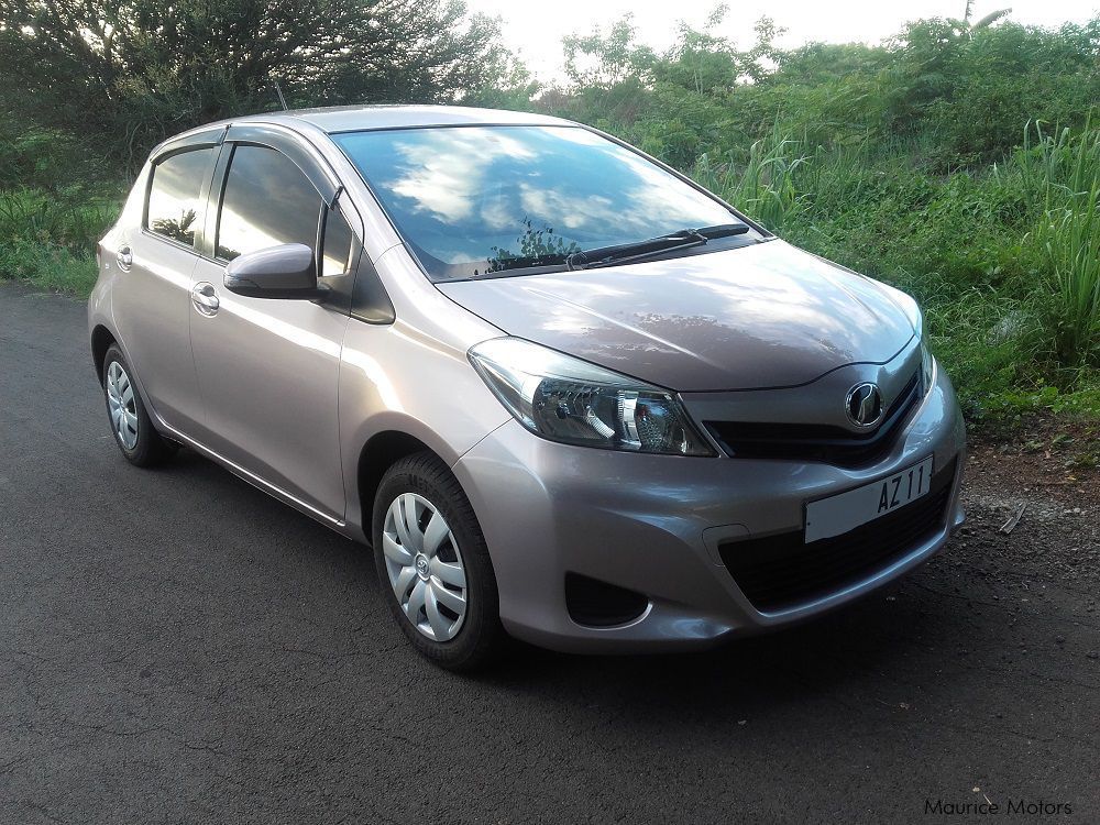 Toyota vitz купе