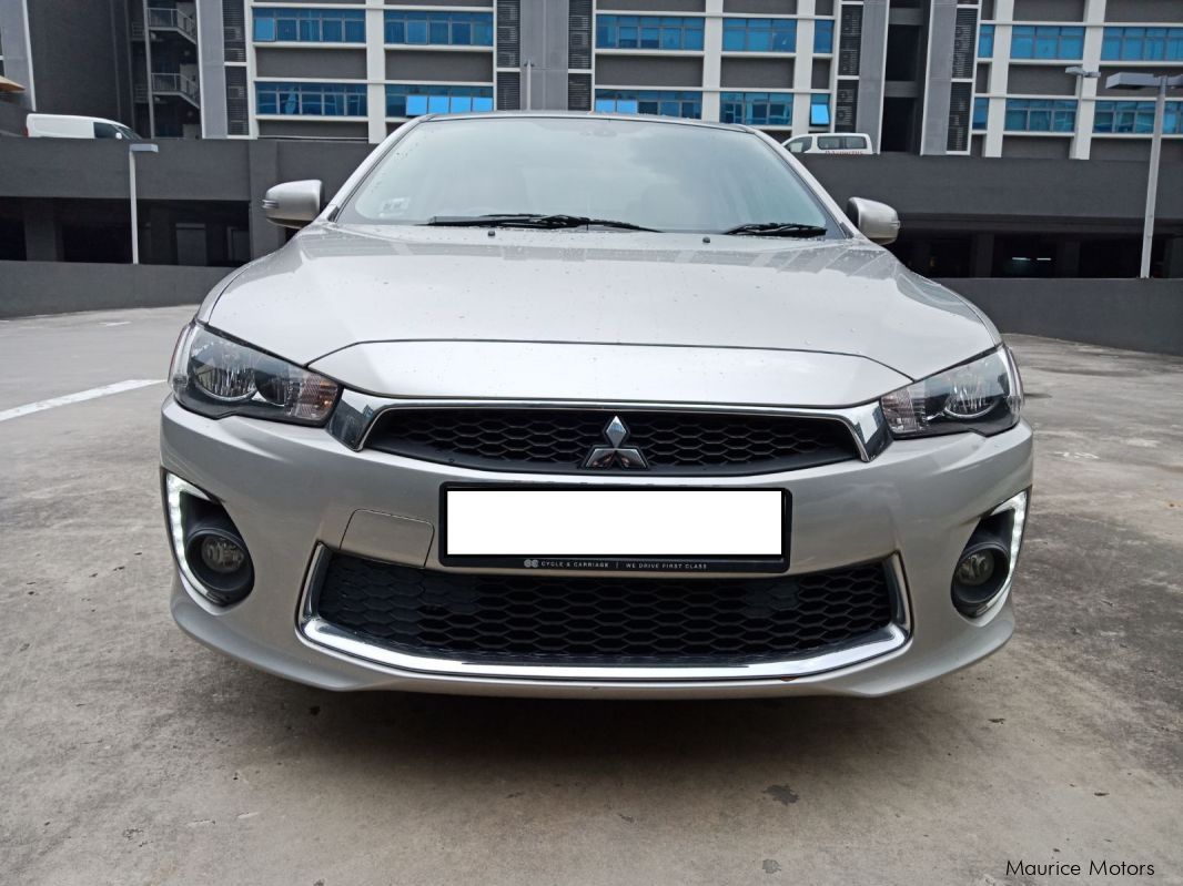 Mitsubishi lancer cx