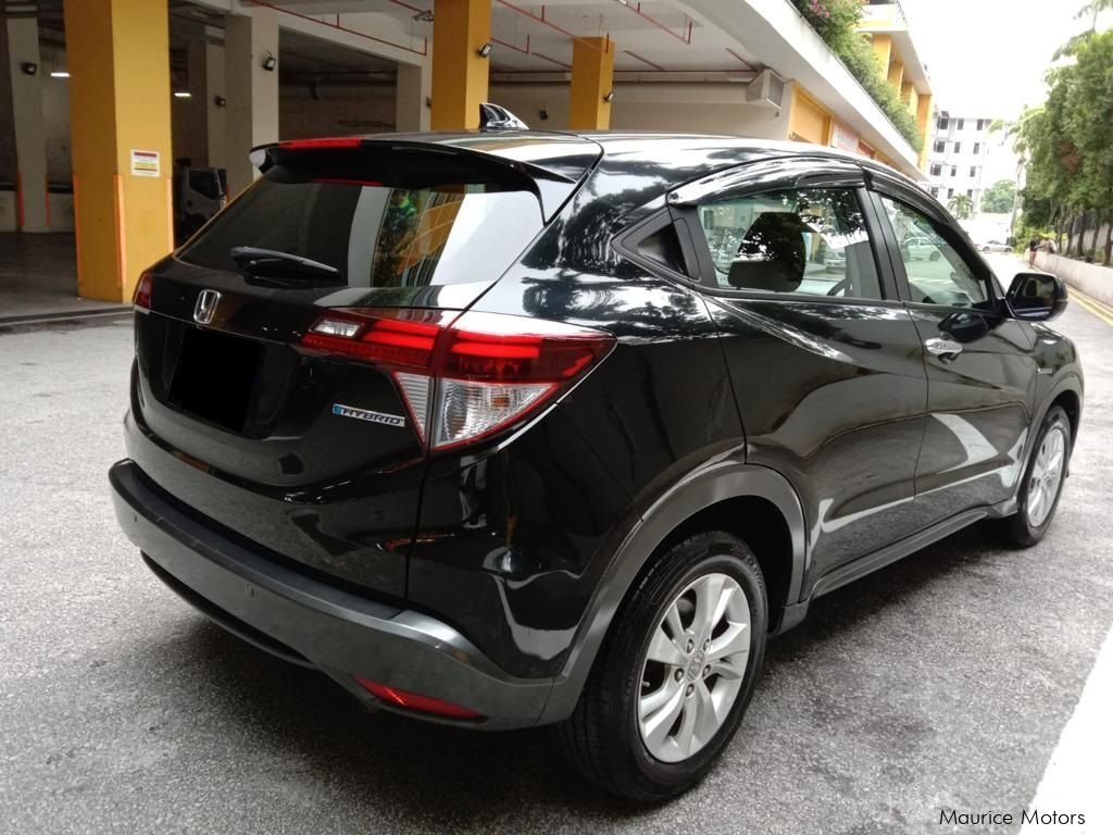 Honda Vezel X in Mauritius