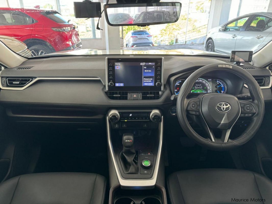 Toyota RAV4 G Hybrid in Mauritius