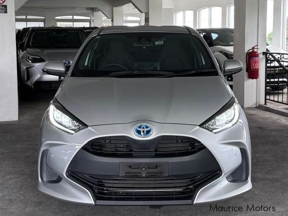 Toyota Yaris G Hybrid in Mauritius