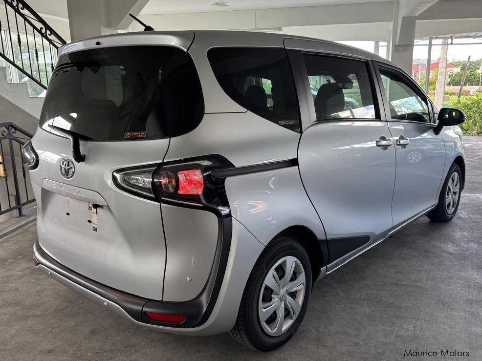 Toyota Sienta X in Mauritius