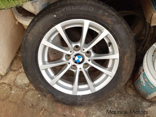 Used wheels @ tyres 205/60/r16 for sale in Petit Raffray