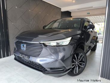 Pre-owned Honda Vezel for sale in 