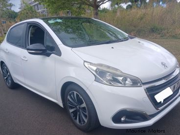 Pre-owned Peugeot 208 for sale in 