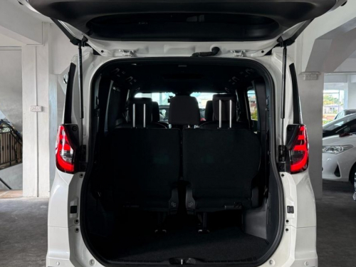 Toyota Noah S-G in Mauritius