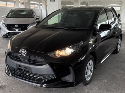 Toyota Yaris X 990cc in Mauritius