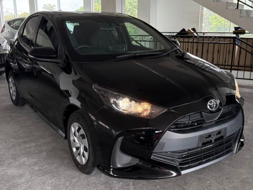 Toyota Yaris X 990cc in Mauritius