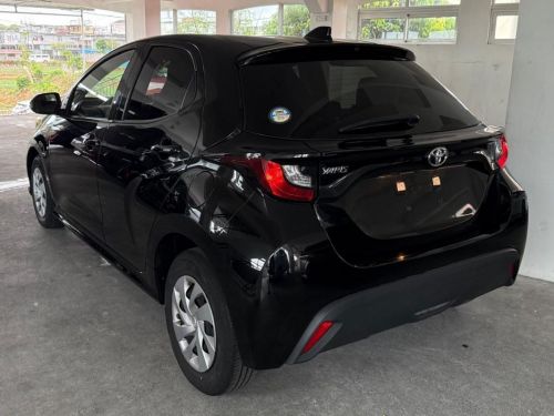 Toyota Yaris X 990cc in Mauritius