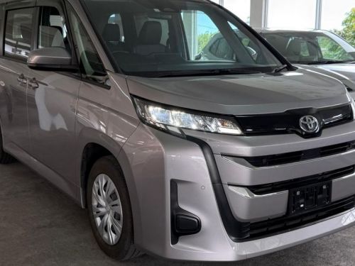 Toyota Noah X in Mauritius