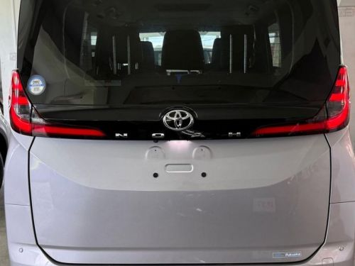 Toyota Noah X in Mauritius