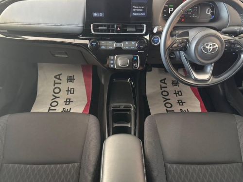 Toyota Aqua G Hybrid in Mauritius
